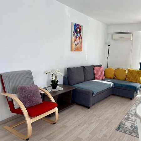 Fly Airport Residences & Therme-Self Check-In Отопени Екстериор снимка