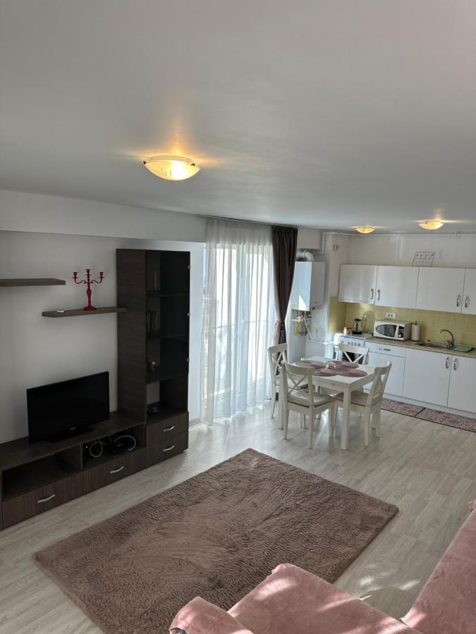 Fly Airport Residences & Therme-Self Check-In Отопени Екстериор снимка