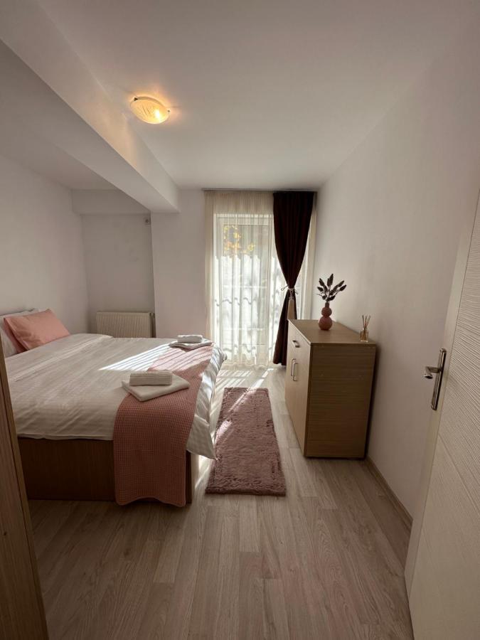 Fly Airport Residences & Therme-Self Check-In Отопени Екстериор снимка