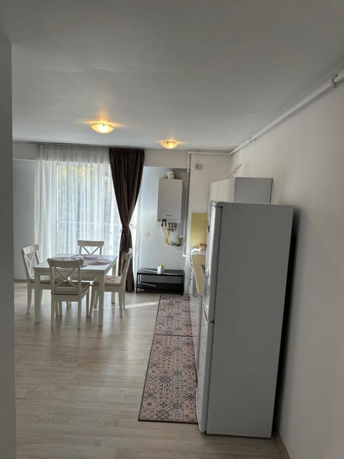 Fly Airport Residences & Therme-Self Check-In Отопени Екстериор снимка