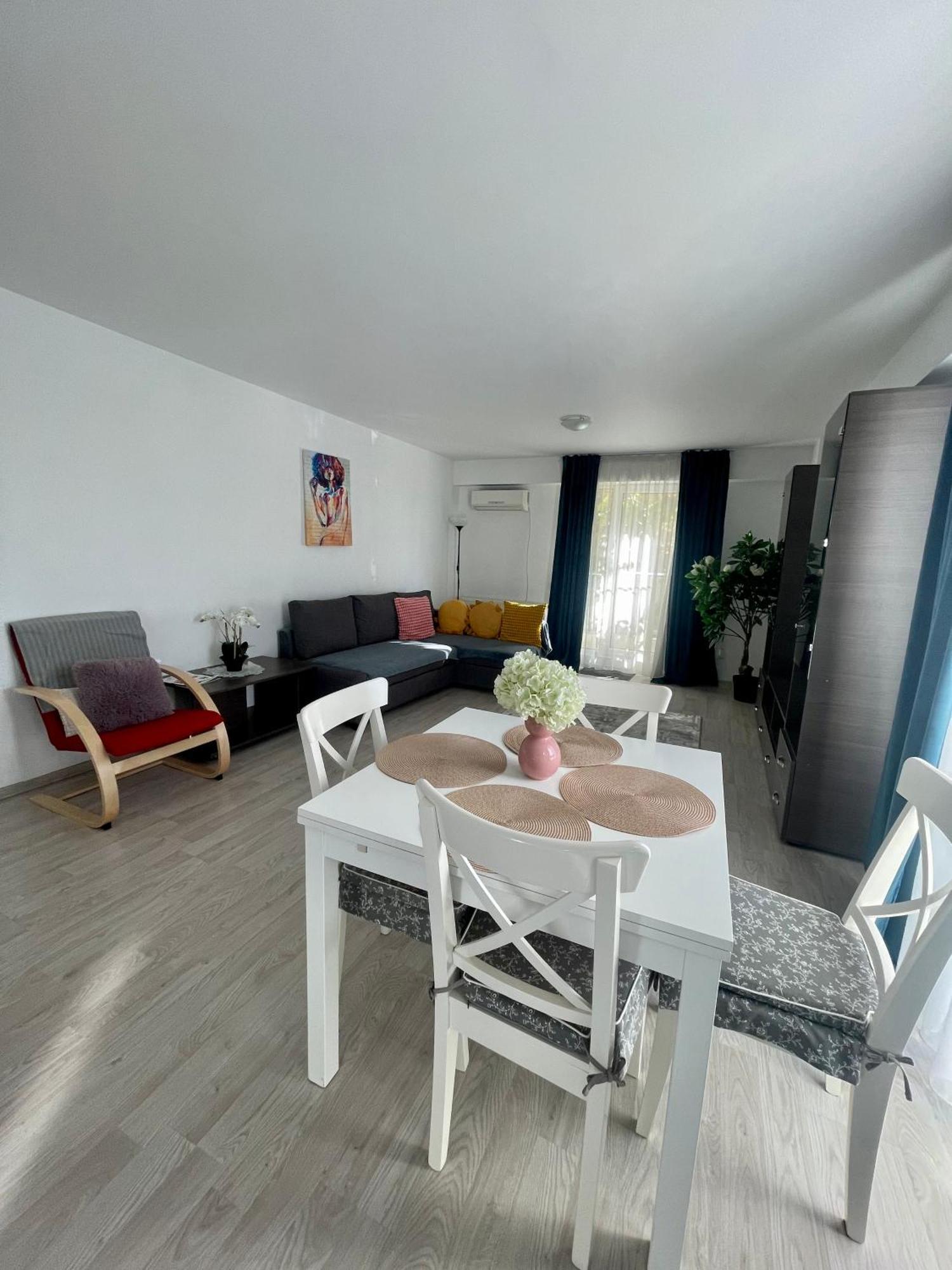 Fly Airport Residences & Therme-Self Check-In Отопени Екстериор снимка