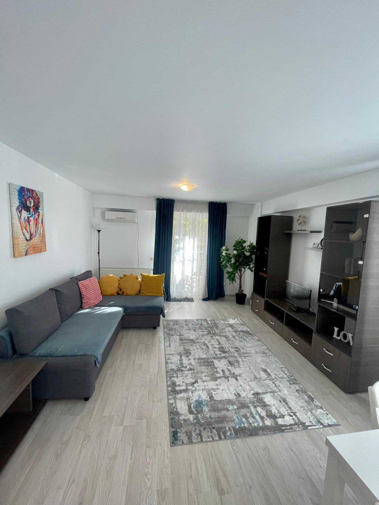 Fly Airport Residences & Therme-Self Check-In Отопени Екстериор снимка