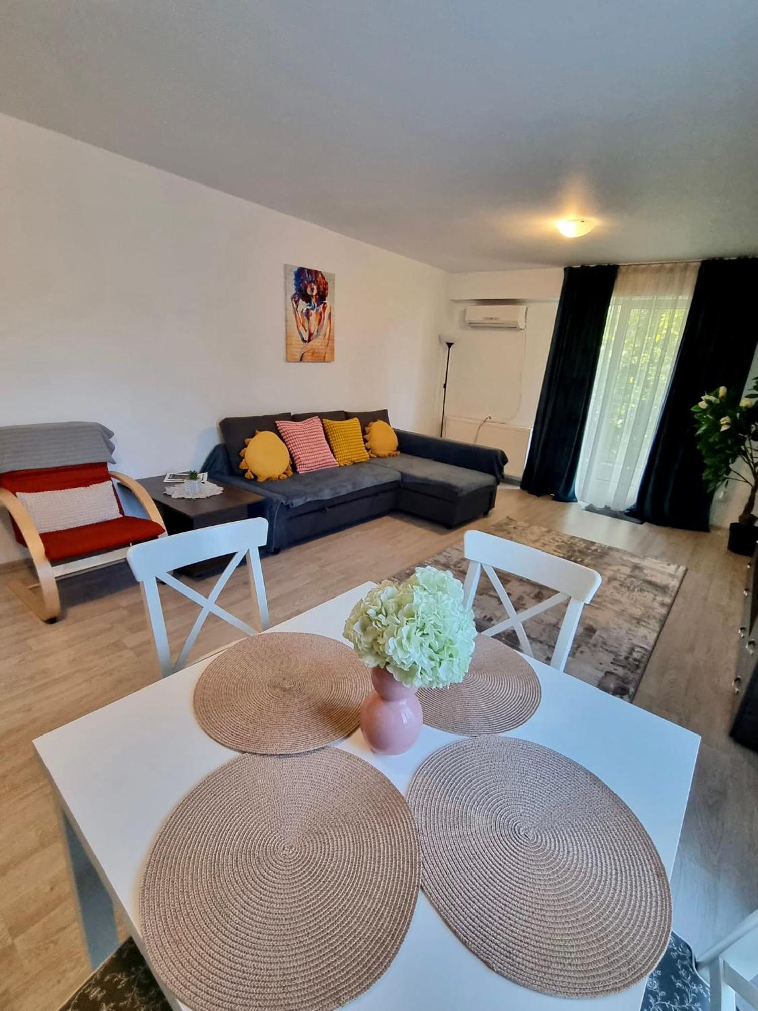 Fly Airport Residences & Therme-Self Check-In Отопени Екстериор снимка