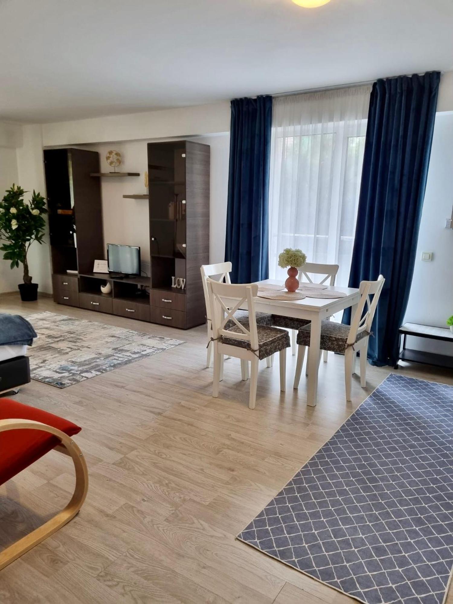 Fly Airport Residences & Therme-Self Check-In Отопени Екстериор снимка