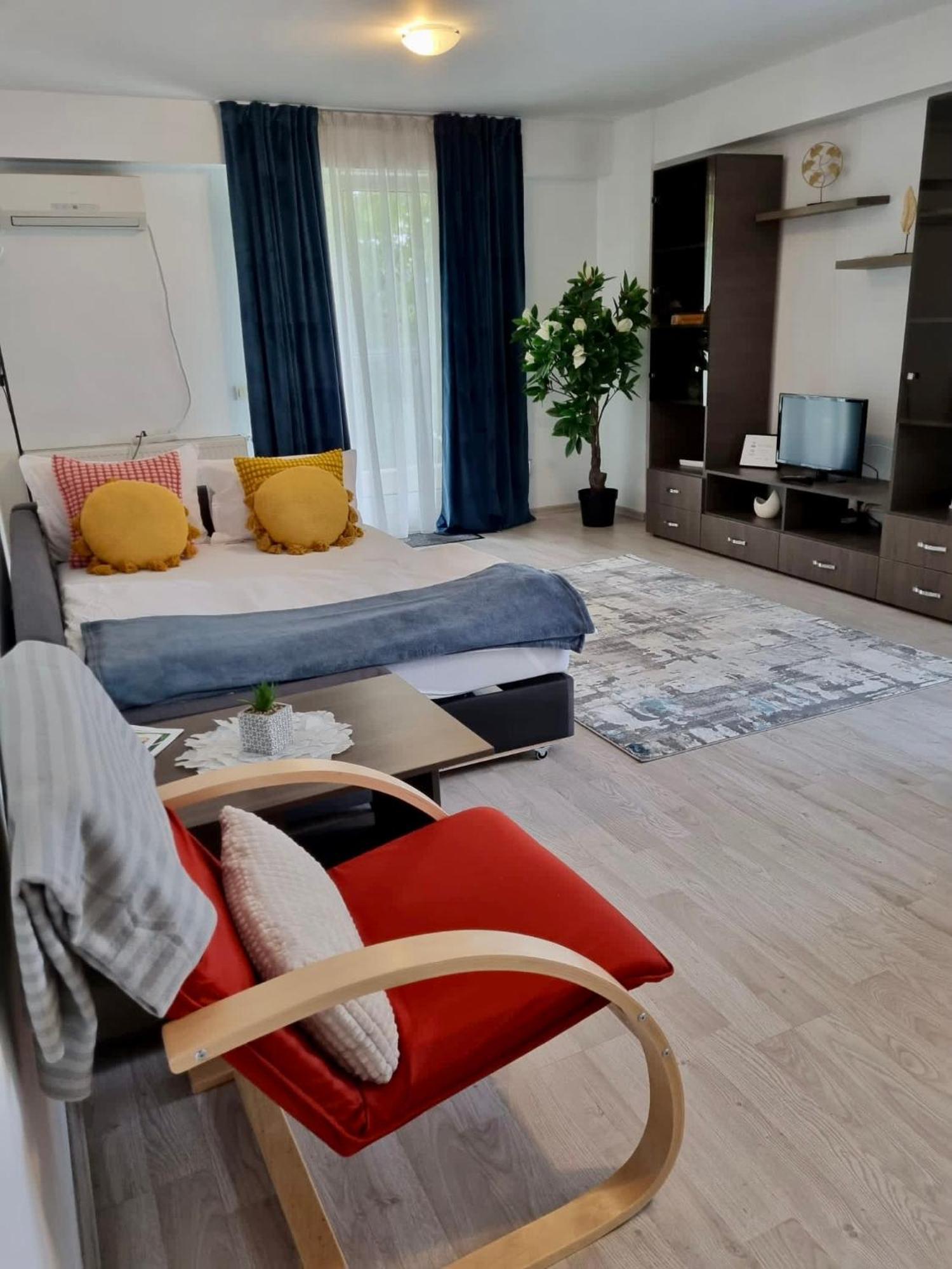Fly Airport Residences & Therme-Self Check-In Отопени Екстериор снимка