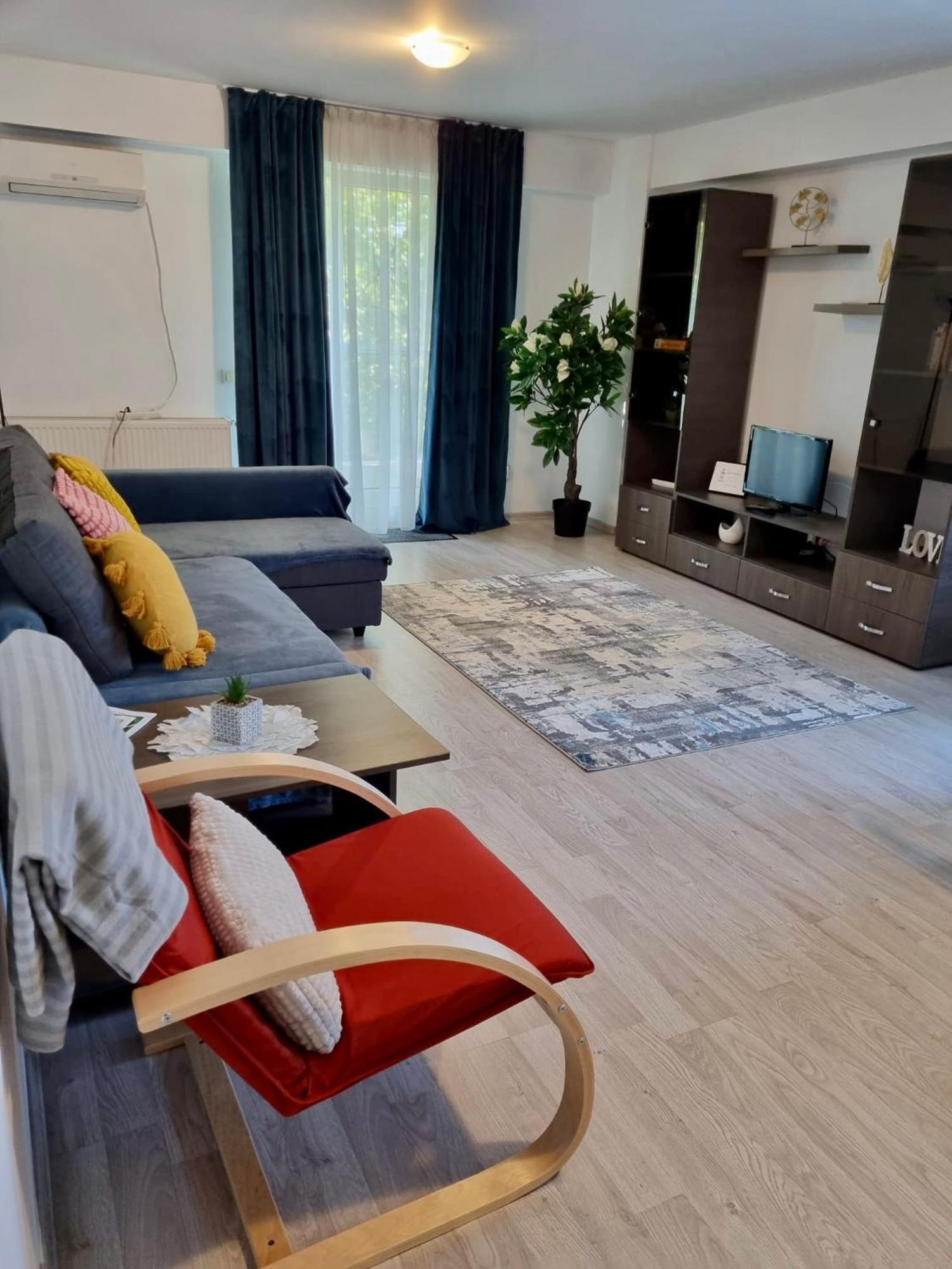 Fly Airport Residences & Therme-Self Check-In Отопени Екстериор снимка